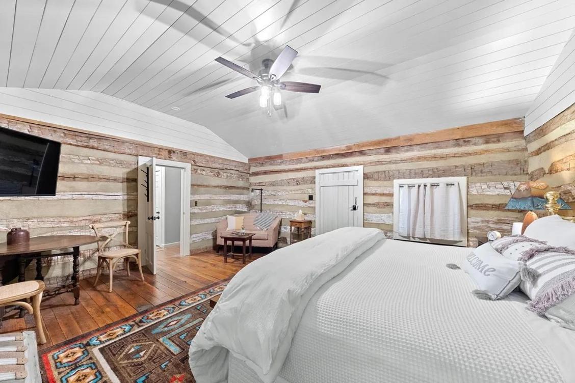 Rustic Augusta Cabin ภายนอก รูปภาพ